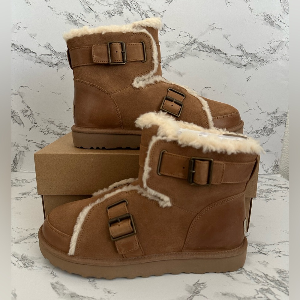 UGG Australia Dune Mini Buckle Boots Chestnut Brown Fleece Lined Women’s Size 8